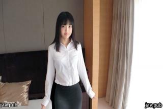 Amateur TV SIRO-4305 First shot Soft breast slender body Keeping jerky A new graduate Tokyo girl who