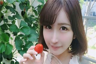PPV2085638 [Uncensored] Strawberry hunting with a dignified young lady loved by her parents. Creampie twice for whitening beauty!  Even the pant face was elegant ...